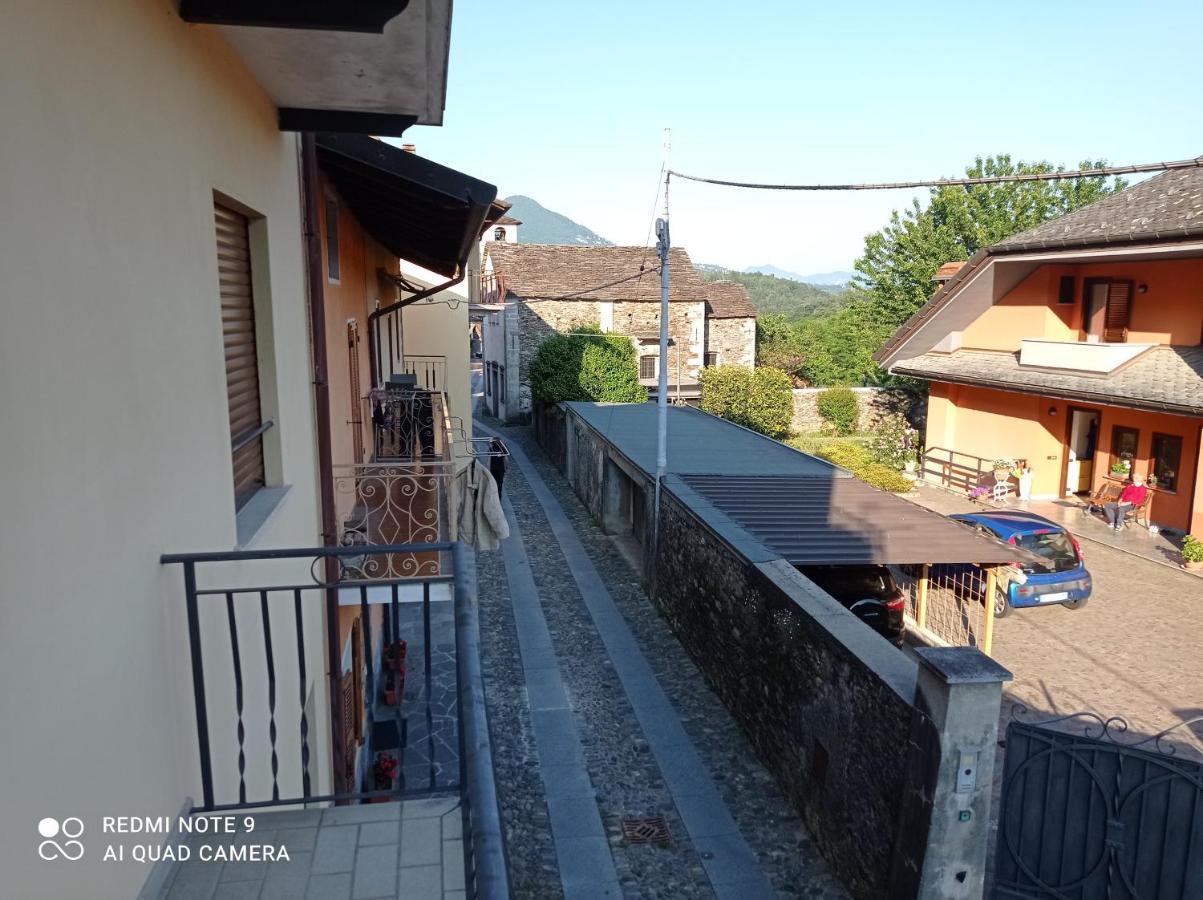 Da Nonna Pina Apartment Cossogno Bilik gambar